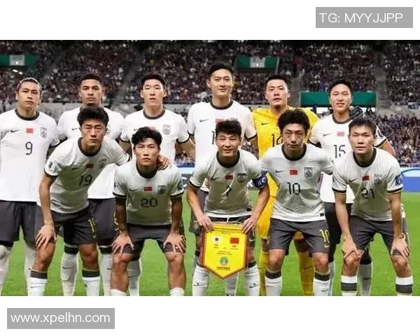 上海足球队在最新足球状态排行榜中荣登第六名展现出强劲实力与潜力 上海足球队在最新足球状态排行榜中荣登第六名展现出强劲实力与潜力